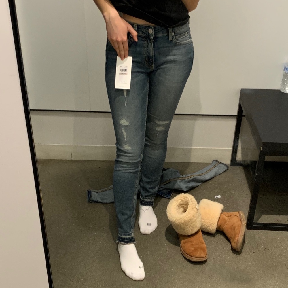 Ripped Dark Jeans ~ Calvin Klein Jeans Size 25x30